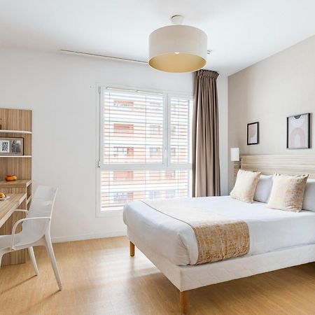 Appart Hotel Q7 Lodge Lyon 7 Bagian luar foto
