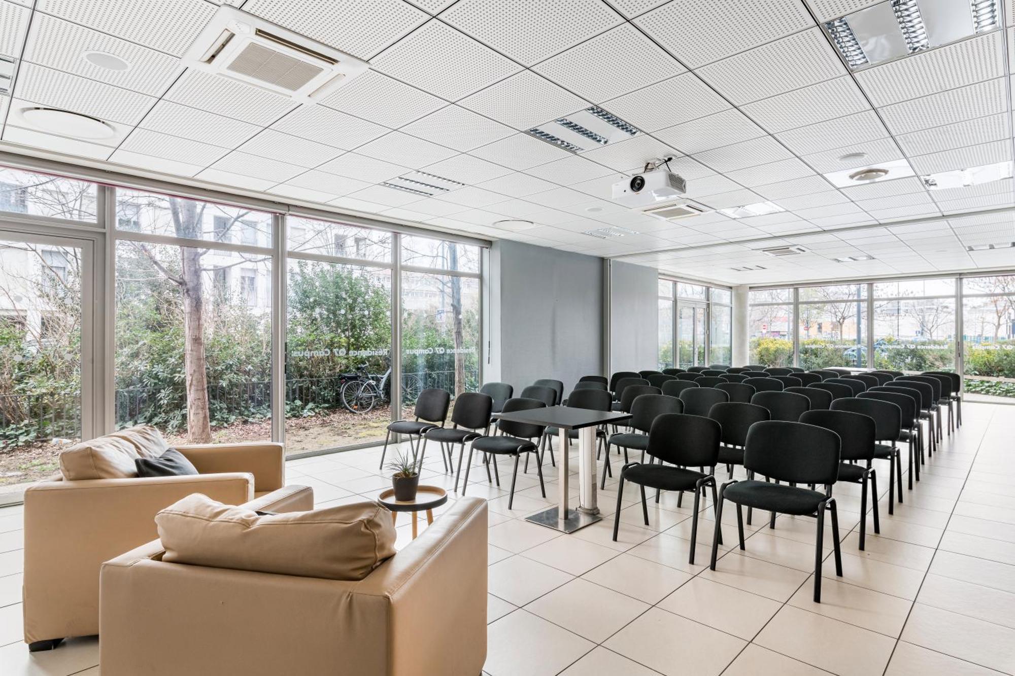 Appart Hotel Q7 Lodge Lyon 7 Bagian luar foto