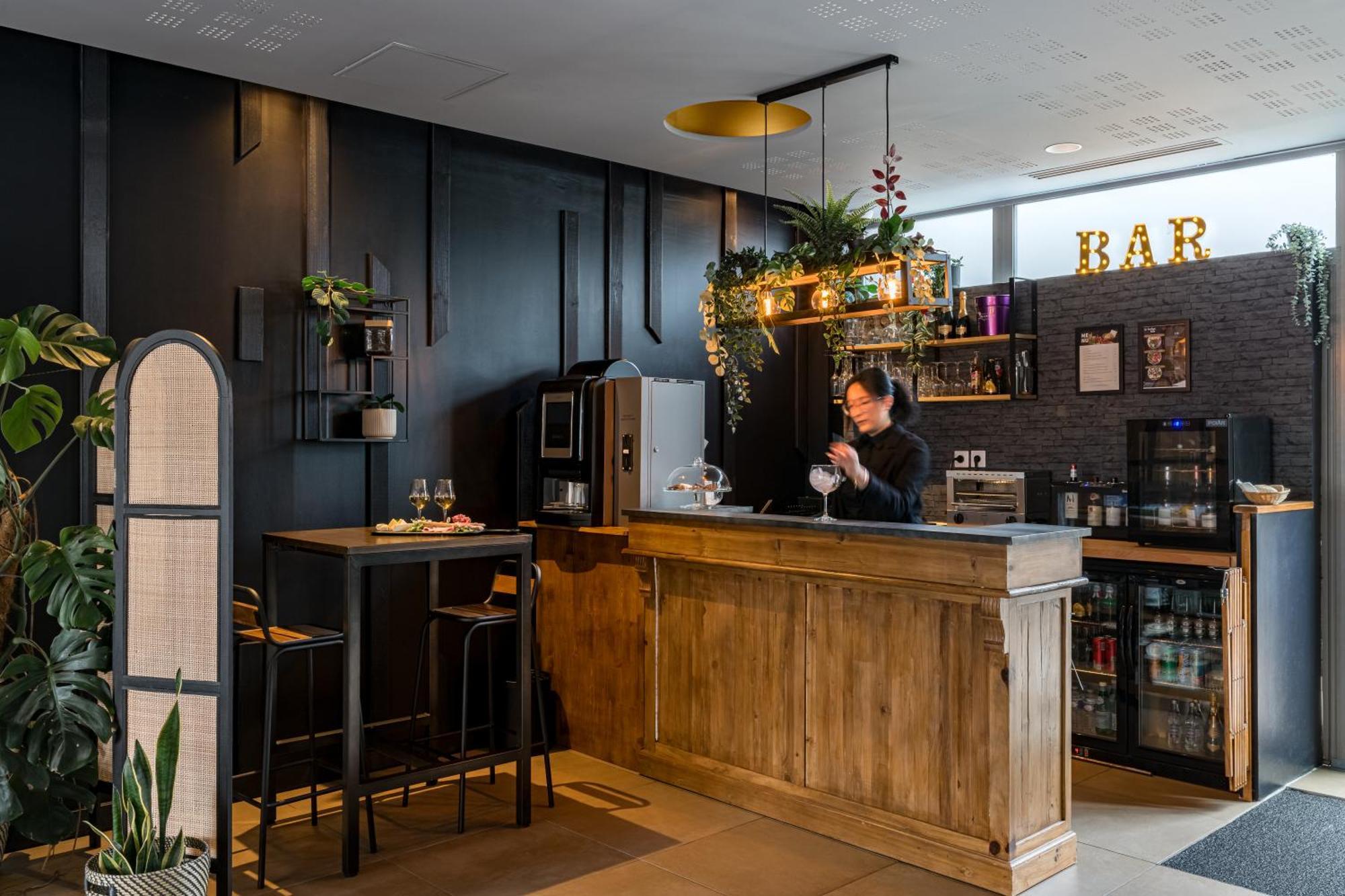 Appart Hotel Q7 Lodge Lyon 7 Bagian luar foto