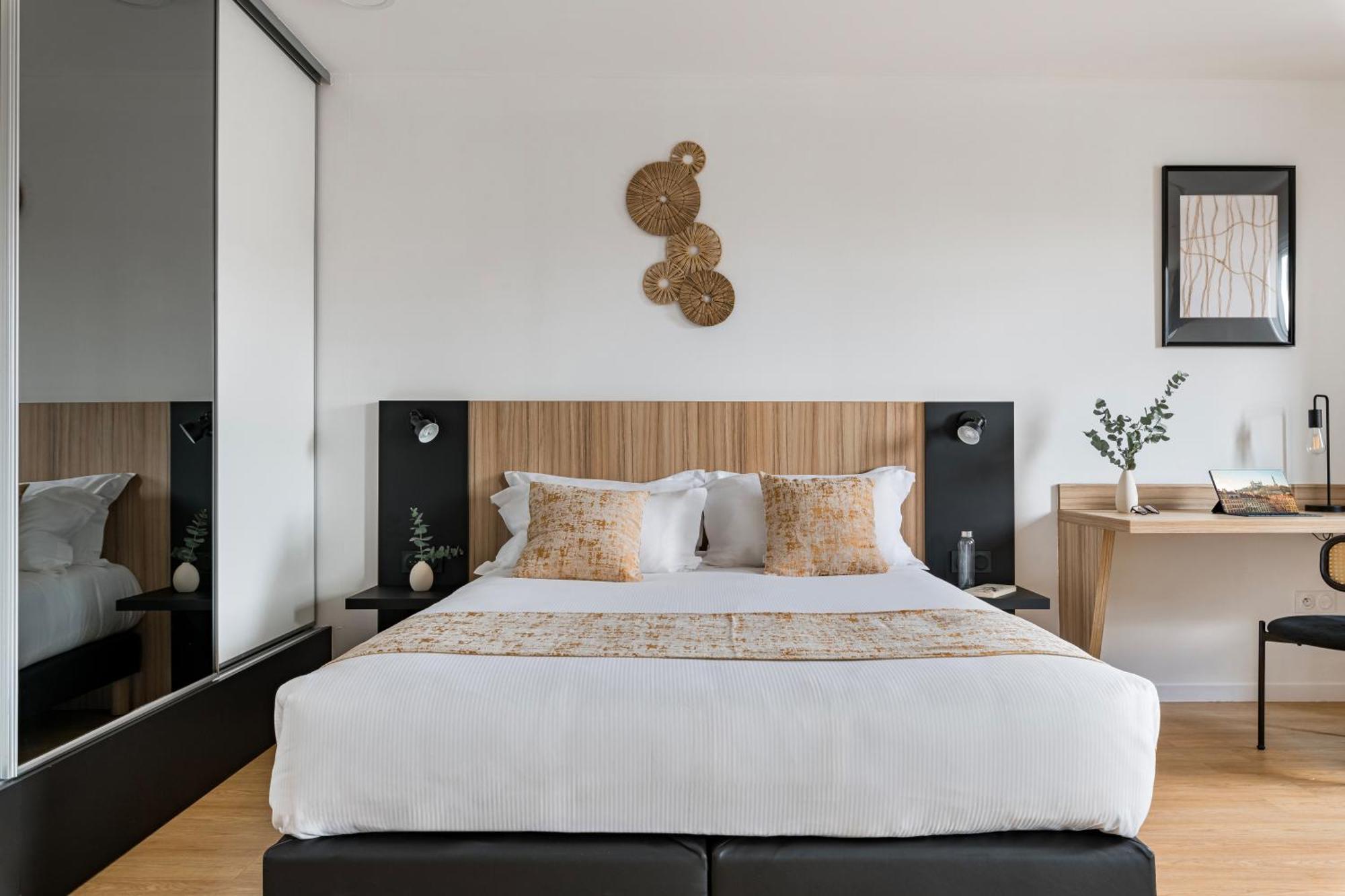 Appart Hotel Q7 Lodge Lyon 7 Bagian luar foto